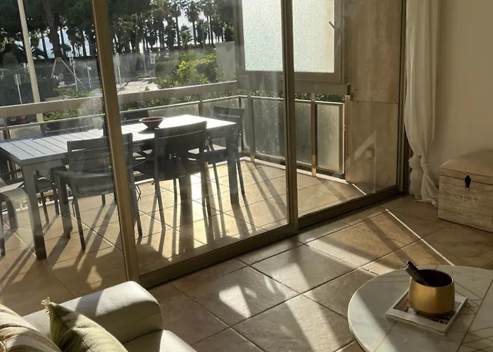 Palm Apartment